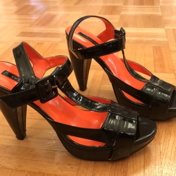 TWENTY ONE WOMANS HEELS. SIZE 9 - Picture 4 of 6